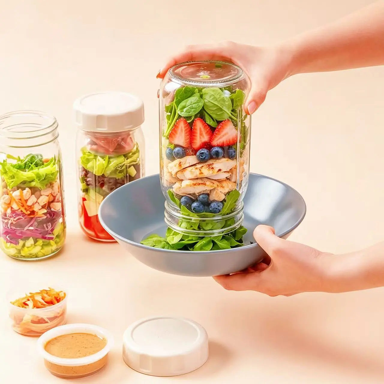 4-Pack 32Oz Airtight Sealable Glass Salad Jars with Screw-On Lids - Kitchen Food Storage Containers, Built-In Wet/Dry Separation Boxes, Meal Prep Containers for Work Lunches, Fridge-Friendly, Customizable